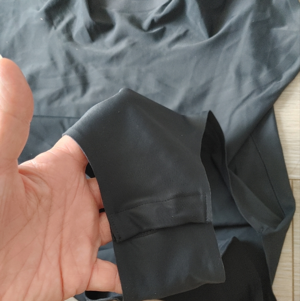 SKIMS Foundation Bodysuit - Picture 12 of 13
